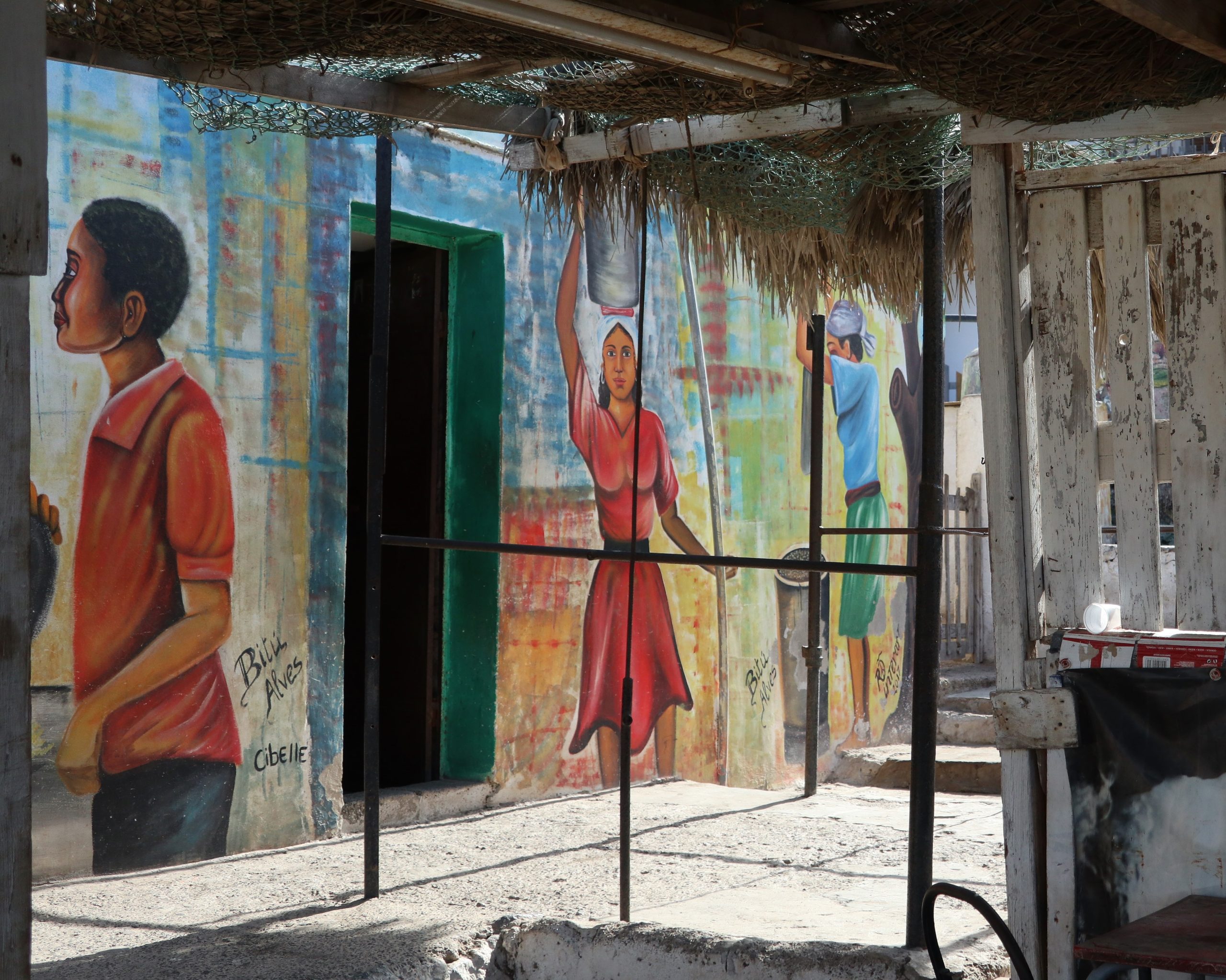 Peintures murales à Baia Do Norte, sur l'île de São Vicente